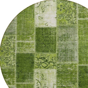 Homeroots 3' Artichoke Green And Ivory Patchwork Washable Area Rug For Indoor And Outdoor Spaces, Durable Design 8' Round Polyester 579333