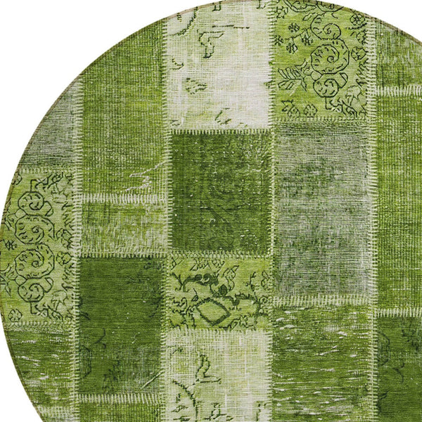 Homeroots 3' Artichoke Green And Ivory Patchwork Washable Area Rug For Indoor And Outdoor Spaces, Durable Design 8' Round Polyester 579333