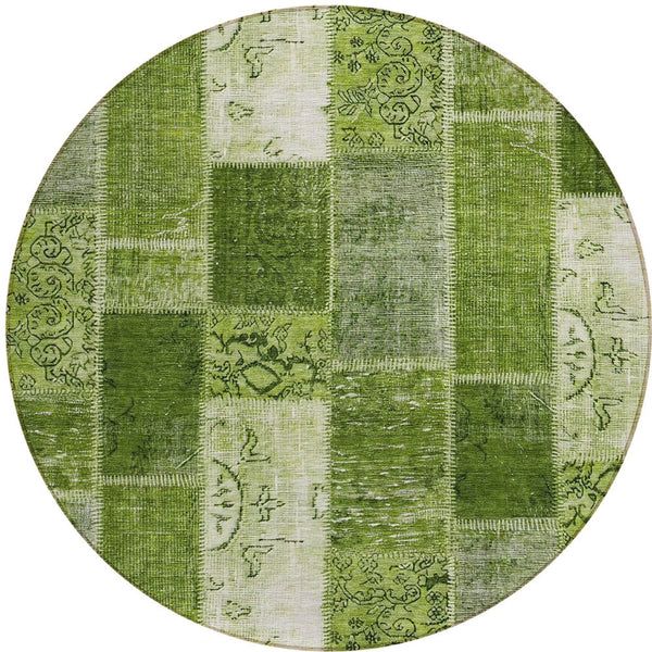 Homeroots 3' Artichoke Green And Ivory Patchwork Washable Area Rug For Indoor And Outdoor Spaces, Durable Design 8' Round Polyester 579333