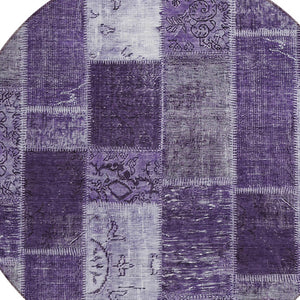 Homeroots 3' Artichoke Green And Ivory Patchwork Washable Area Rug For Indoor And Outdoor Spaces, Durable Design 8' Round Polyester 579345