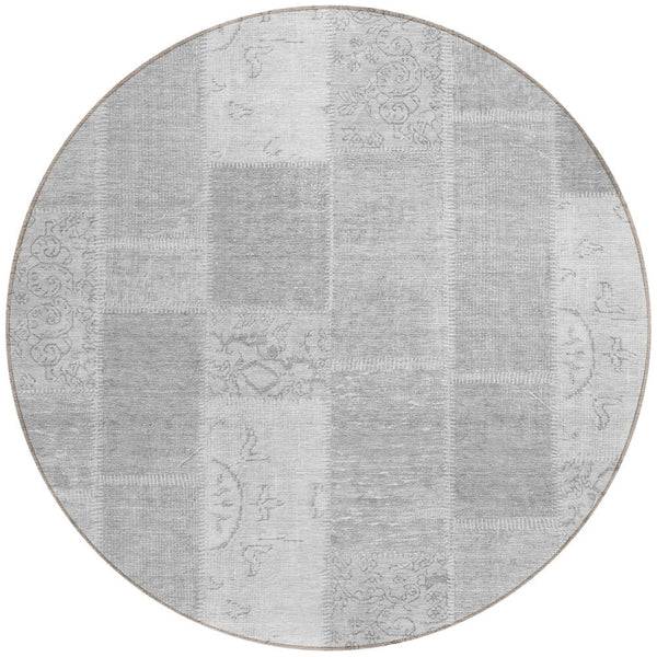 Homeroots 3' Artichoke Green And Ivory Patchwork Washable Area Rug For Indoor And Outdoor Spaces, Durable Design 8' Round Polyester 579351