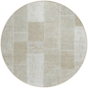 Homeroots 3' Artichoke Green And Ivory Patchwork Washable Area Rug For Indoor And Outdoor Spaces, Durable Design 8' Round Polyester 579363