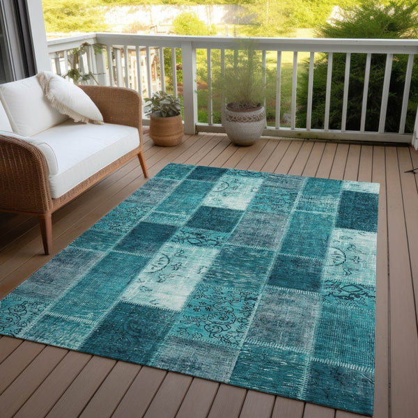 Homeroots 3' Artichoke Green And Ivory Patchwork Washable Area Rug For Indoor And Outdoor Spaces, Durable Design 9' X 12' Polyester 579371