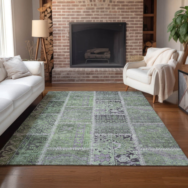 Homeroots 3' Brown And Beige Patchwork Washable Area Rug - Stylish, Durable, And Perfect For Indoor Or Outdoor Use 5' X 8' Polyester 579380
