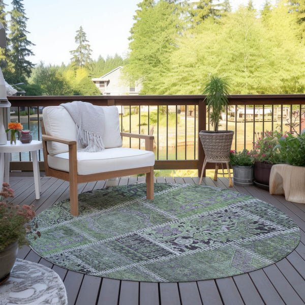 Homeroots 3' Brown And Beige Patchwork Washable Area Rug - Stylish, Durable, And Perfect For Indoor Or Outdoor Use 8' Round Polyester 579381