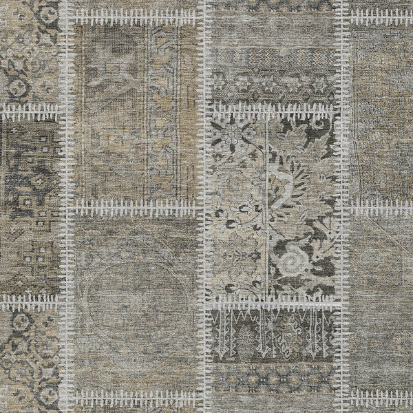 Homeroots 3' Brown And Beige Patchwork Washable Area Rug - Stylish, Durable, And Perfect For Indoor Or Outdoor Use 3' X 5' Polyester 579391
