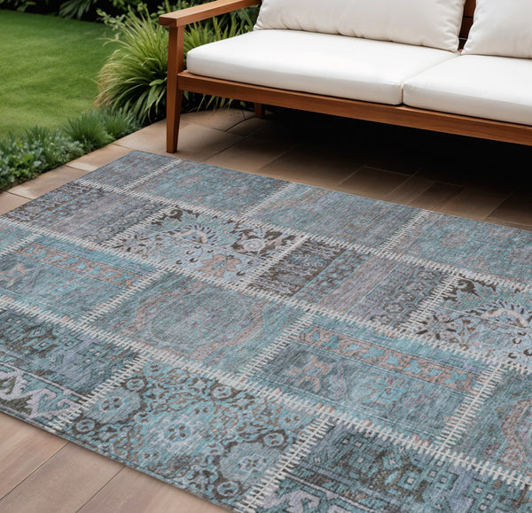 Homeroots 3' Brown And Beige Patchwork Washable Area Rug - Stylish, Durable, And Perfect For Indoor Or Outdoor Use 8' X 10' Polyester 579400