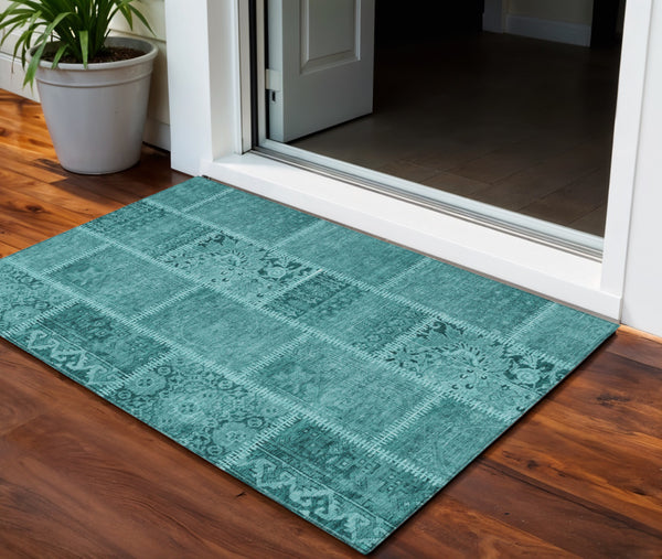 Homeroots 3' Brown And Beige Patchwork Washable Area Rug - Stylish, Durable, And Perfect For Indoor Or Outdoor Use 3' X 5' Polyester 579403