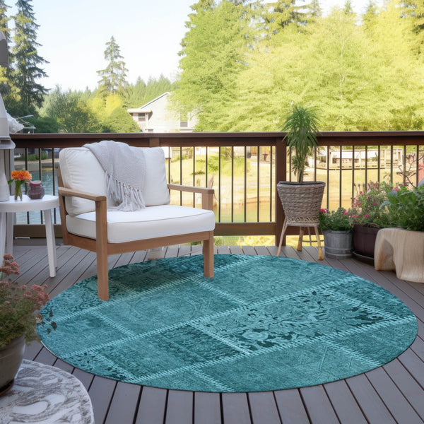 Homeroots 3' Brown And Beige Patchwork Washable Area Rug - Stylish, Durable, And Perfect For Indoor Or Outdoor Use 8' Round Polyester 579405