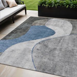Homeroots 3' Denim Blue And Sky Blue Abstract Washable Area Rug For Indoor And Outdoor Versatile Spaces 3' X 5' Polyester 579409