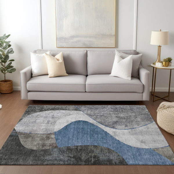 Homeroots 3' Denim Blue And Sky Blue Abstract Washable Area Rug For Indoor And Outdoor Versatile Spaces 5' X 8' Polyester 579410