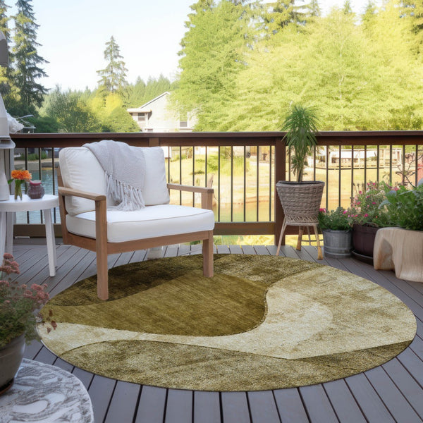 Homeroots 3' Denim Blue And Sky Blue Abstract Washable Area Rug For Indoor And Outdoor Versatile Spaces 8' Round Polyester 579417