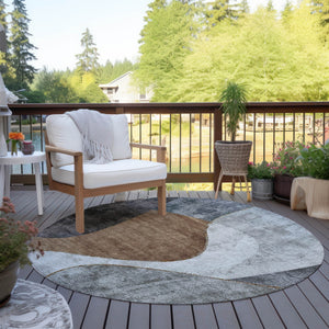 Homeroots 3' Denim Blue And Sky Blue Abstract Washable Area Rug For Indoor And Outdoor Versatile Spaces 8' Round Polyester 579423