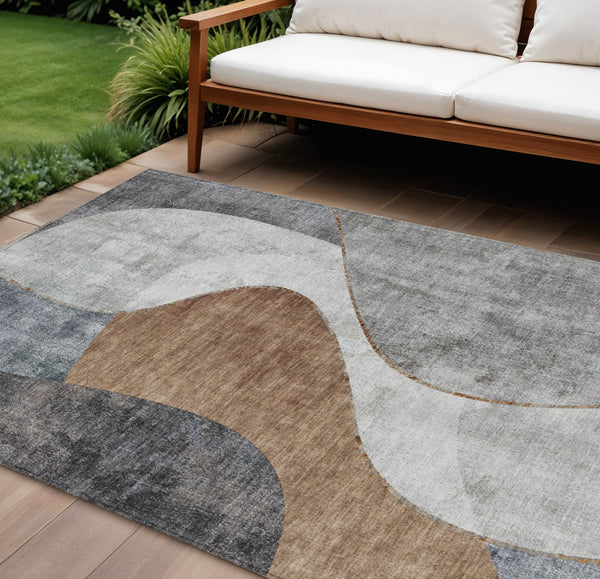 Homeroots 3' Denim Blue And Sky Blue Abstract Washable Area Rug For Indoor And Outdoor Versatile Spaces 10' X 14' Polyester 579426
