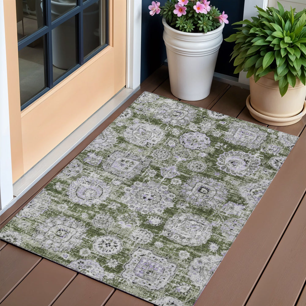 Homeroots 3' Artichoke Green Floral Washable Area Rug - Ideal For Indoor & Outdoor Spaces, Stain Resistant Design 3' X 5' Polyester 579475