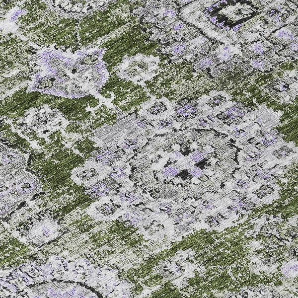 Homeroots 3' Artichoke Green Floral Washable Area Rug - Ideal For Indoor & Outdoor Spaces, Stain Resistant Design 8' Round Polyester 579477