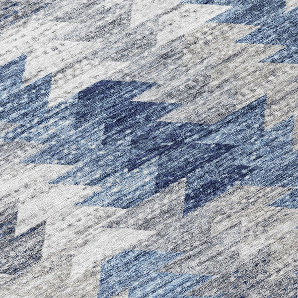 HomeRoots 5' Navy Blue and Sky Blue Geometric Area Rug - Durable, Washable, Modern Design for Indoor/Outdoor Use 8' Round 579495
