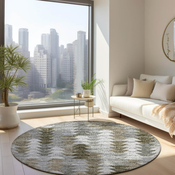 HomeRoots 5' Modern Geometric Washable Area Rug in Brown, Beige, and Gray for Indoor & Outdoor Spaces 8' Round 579501