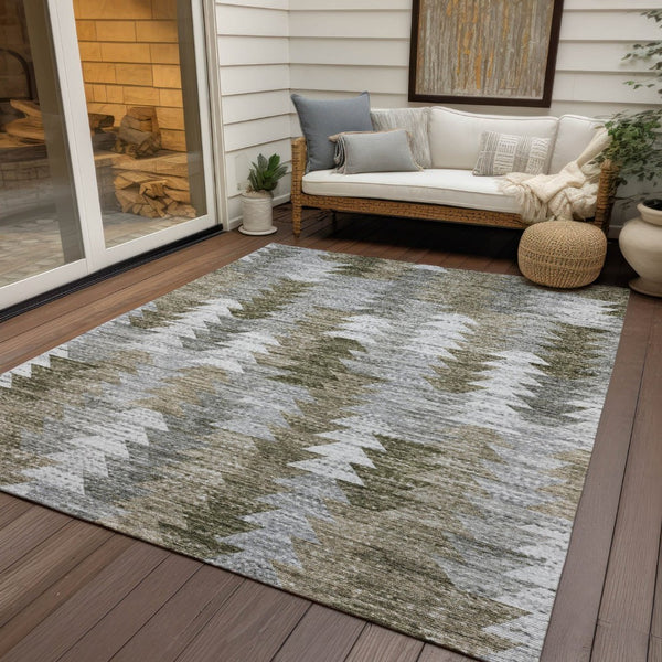 HomeRoots 5' Modern Geometric Washable Area Rug in Brown, Beige, and Gray for Indoor & Outdoor Spaces 10' X 14' 579504