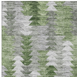 HomeRoots 5' Geometric Green Area Rug - Durable, Washable Indoor/Outdoor Design for Modern Spaces and High Traffic 5' X 8' 579506
