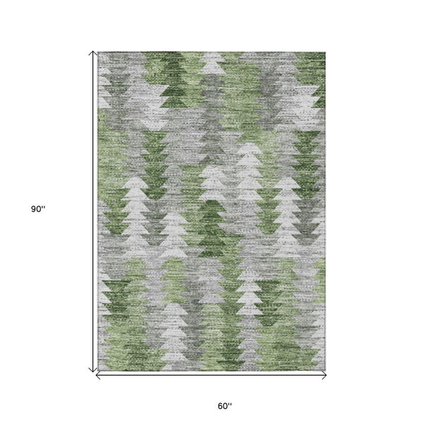 HomeRoots 5' Geometric Green Area Rug - Durable, Washable Indoor/Outdoor Design for Modern Spaces and High Traffic 5' X 8' 579506
