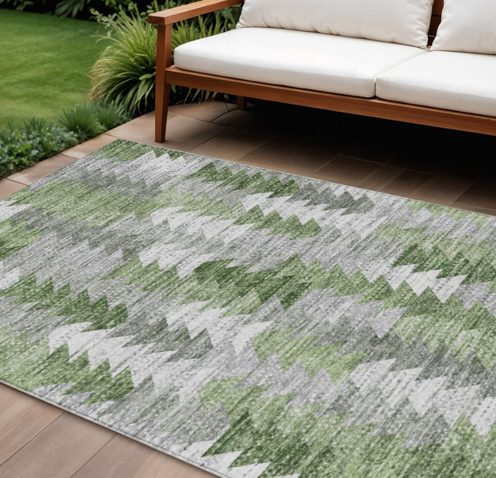 HomeRoots 9' Geometric Washable Area Rug – Durable, Stain-Resistant Design for Indoor and Outdoor Spaces 9' X 12' 579509