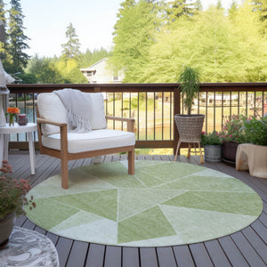 Homeroots 3' Geometric Artichoke Green Area Rug - Stylish Washable Design For Indoor & Outdoor Spaces 8' Round Polyester 579525