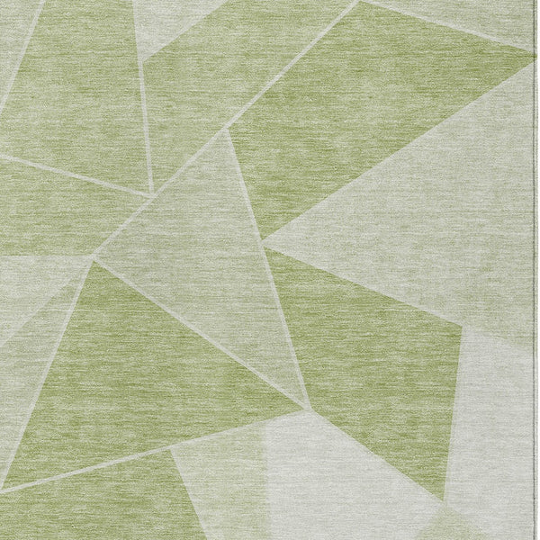 Homeroots 3' Geometric Artichoke Green Area Rug - Stylish Washable Design For Indoor & Outdoor Spaces 8' X 10' Polyester 579526