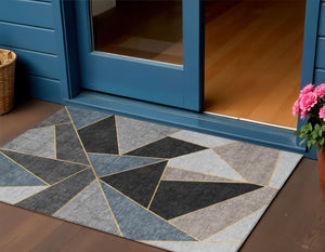 Homeroots 3' Geometric Artichoke Green Area Rug - Stylish Washable Design For Indoor & Outdoor Spaces 3' X 5' Polyester 579535