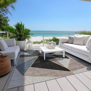 Homeroots 3' Geometric Artichoke Green Area Rug - Stylish Washable Design For Indoor & Outdoor Spaces 9' X 12' Polyester 579539