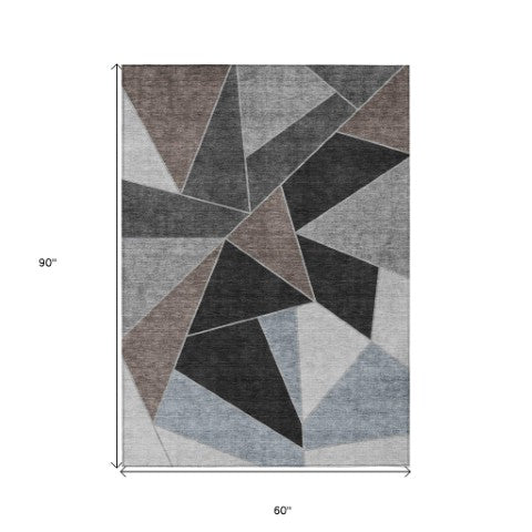 Homeroots 3' Geometric Artichoke Green Area Rug - Stylish Washable Design For Indoor & Outdoor Spaces 5' X 8' Polyester 579548