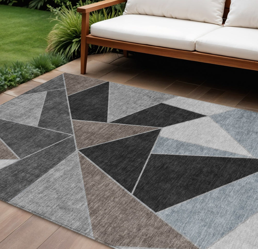 HomeRoots 5' Chocolate Gray and Charcoal Geometric Area Rug – Stylish, Durable, Washable for Indoor & Outdoor Use 10' X 14' 579552