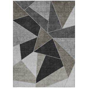 Homeroots 3' Geometric Artichoke Green Area Rug - Stylish Washable Design For Indoor & Outdoor Spaces 5' X 8' Polyester 579554