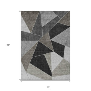Homeroots 3' Geometric Artichoke Green Area Rug - Stylish Washable Design For Indoor & Outdoor Spaces 5' X 8' Polyester 579554