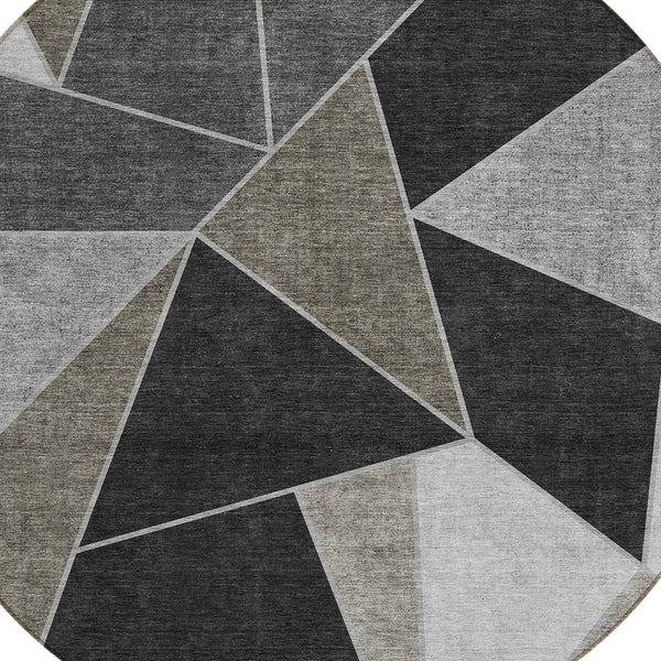Homeroots 3' Geometric Artichoke Green Area Rug - Stylish Washable Design For Indoor & Outdoor Spaces 8' Round Polyester 579555