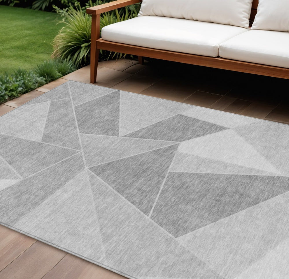 HomeRoots 9' Gray Silver and Graphite Geometric Washable Area Rug for Modern Indoor and Outdoor Spaces 9' X 12' 579563