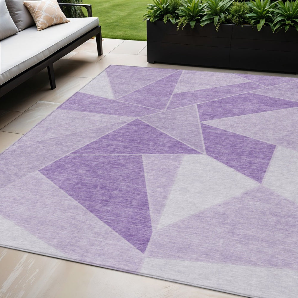 HomeRoots 5' Vibrant Lilac and Purple Geometric Washable Area Rug for Indoor and Outdoor Spaces, Durable Design 5' X 8' 579566