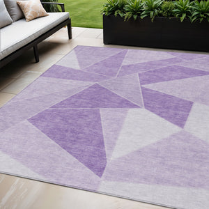 Homeroots 3' Geometric Artichoke Green Area Rug - Stylish Washable Design For Indoor & Outdoor Spaces 5' X 8' Polyester 579566