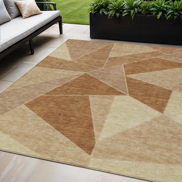 Homeroots 3' Geometric Artichoke Green Area Rug - Stylish Washable Design For Indoor & Outdoor Spaces 5' X 8' Polyester 579572