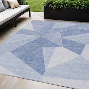 Homeroots 3' Geometric Artichoke Green Area Rug - Stylish Washable Design For Indoor & Outdoor Spaces 5' X 8' Polyester 579578
