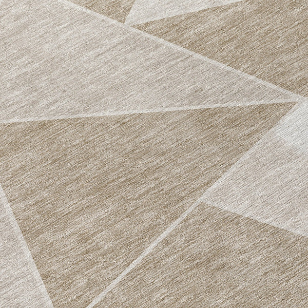 Homeroots 3' Geometric Artichoke Green Area Rug - Stylish Washable Design For Indoor & Outdoor Spaces 5' X 8' Polyester 579584