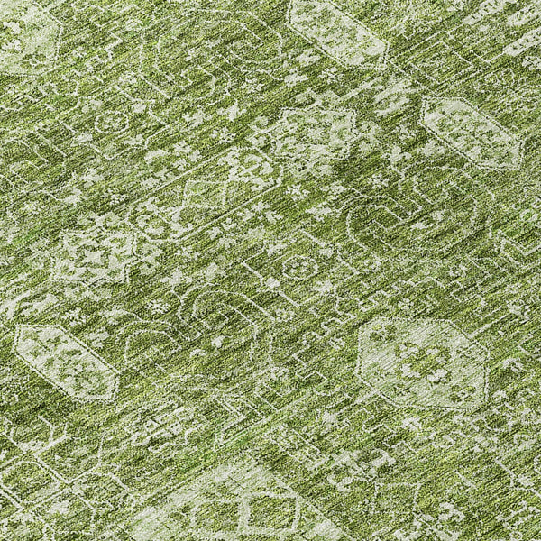 Homeroots 3' Artichoke Green & Ivory Oriental Washable Area Rug - Durable Indoor/Outdoor Design For Every Space 8' Round Polyester 579591