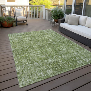 Homeroots 3' Artichoke Green & Ivory Oriental Washable Area Rug - Durable Indoor/Outdoor Design For Every Space 10' X 14' Polyester 579594
