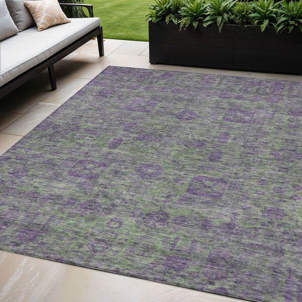Homeroots 3' Artichoke Green & Ivory Oriental Washable Area Rug - Durable Indoor/Outdoor Design For Every Space 5' X 8' Polyester 579620
