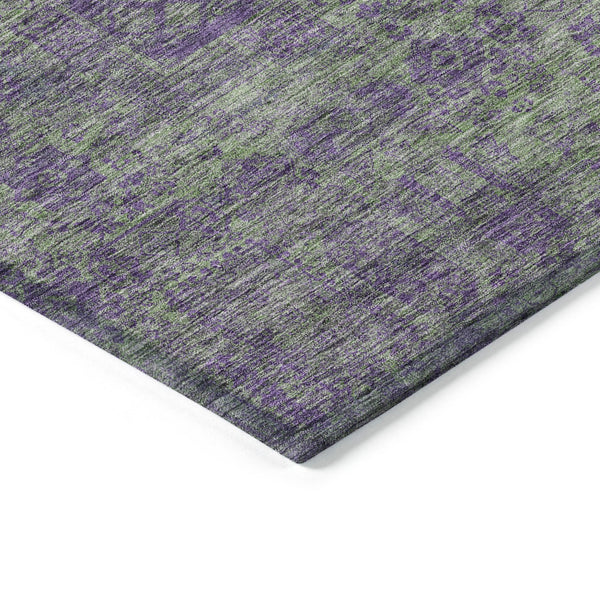 Homeroots 3' Artichoke Green & Ivory Oriental Washable Area Rug - Durable Indoor/Outdoor Design For Every Space 5' X 8' Polyester 579620