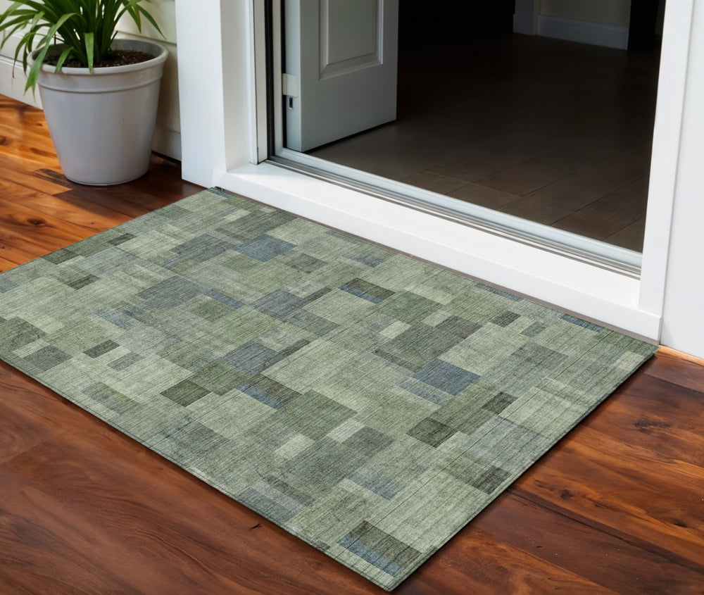 Homeroots 3' Geometric Washable Indoor Outdoor Area Rug In Green And Mint – Stylish, Durable, And Versatile! 3' X 5' Polyester 579667