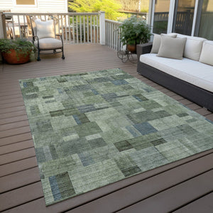 Homeroots 3' Geometric Washable Indoor Outdoor Area Rug In Green And Mint – Stylish, Durable, And Versatile! 10' X 14' Polyester 579672
