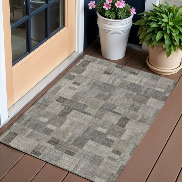 Homeroots 3' Geometric Washable Indoor Outdoor Area Rug In Green And Mint – Stylish, Durable, And Versatile! 3' X 5' Polyester 579673