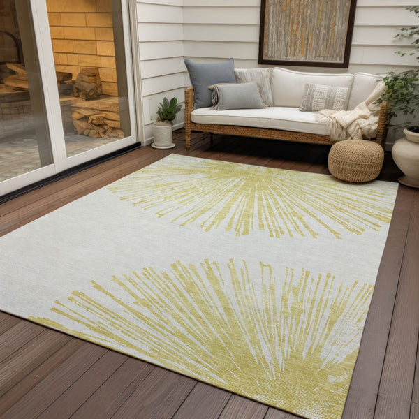 Homeroots 3' Artichoke Green And Ivory Abstract Washable Area Rug For Stylish Indoor Outdoor Spaces 3' X 5' Polyester 579751