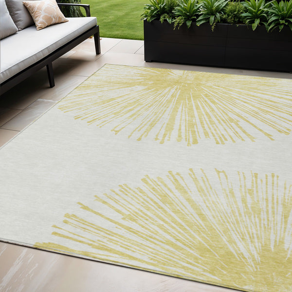 Homeroots 3' Artichoke Green And Ivory Abstract Washable Area Rug For Stylish Indoor Outdoor Spaces 5' X 8' Polyester 579752